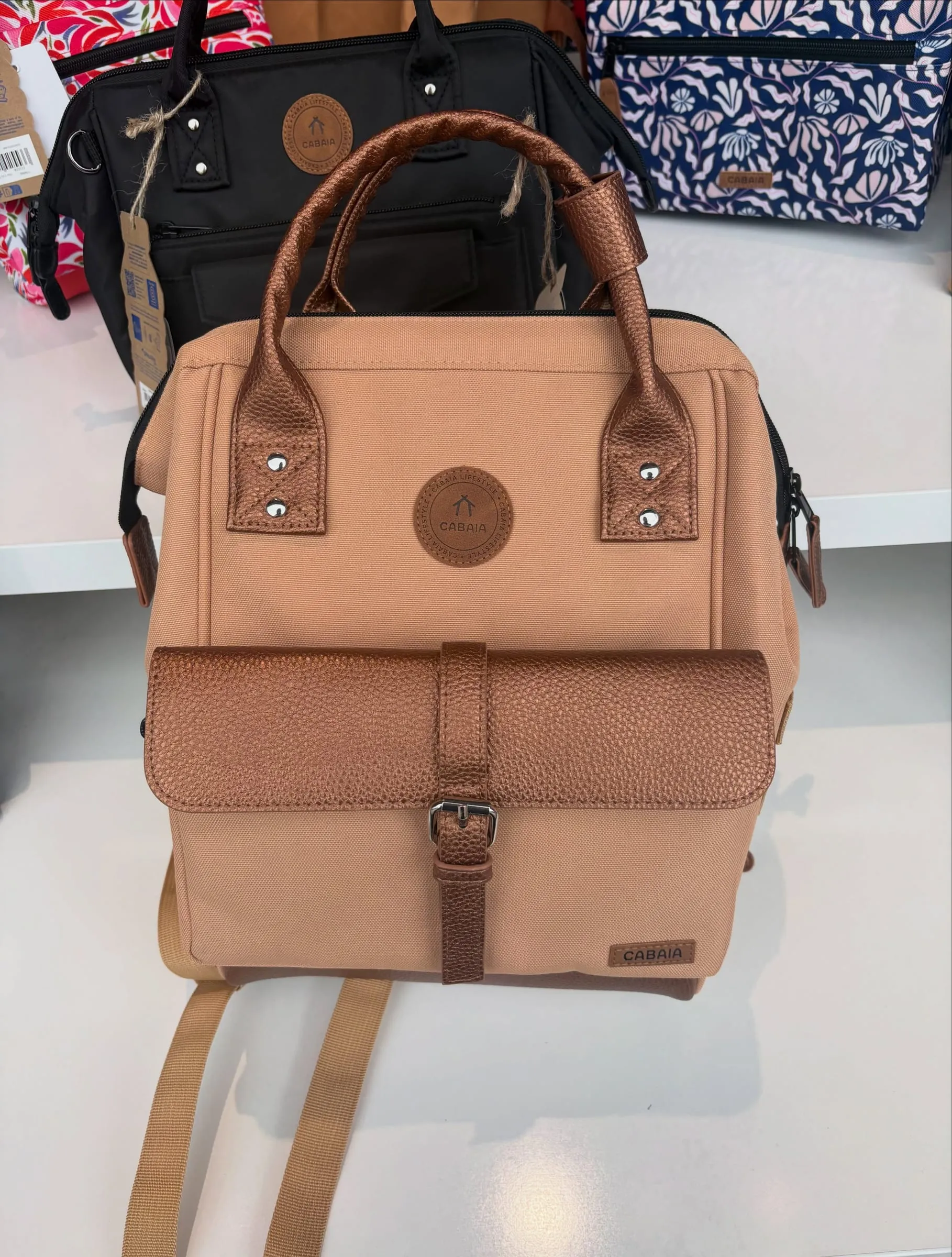 Brauner Rucksack mit großem Frontfach